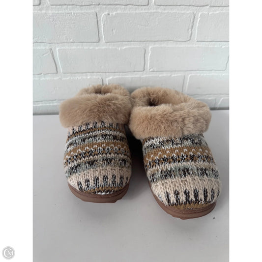 Slippers By Clothes Mentor In Brown & Grey, Size: 7.5