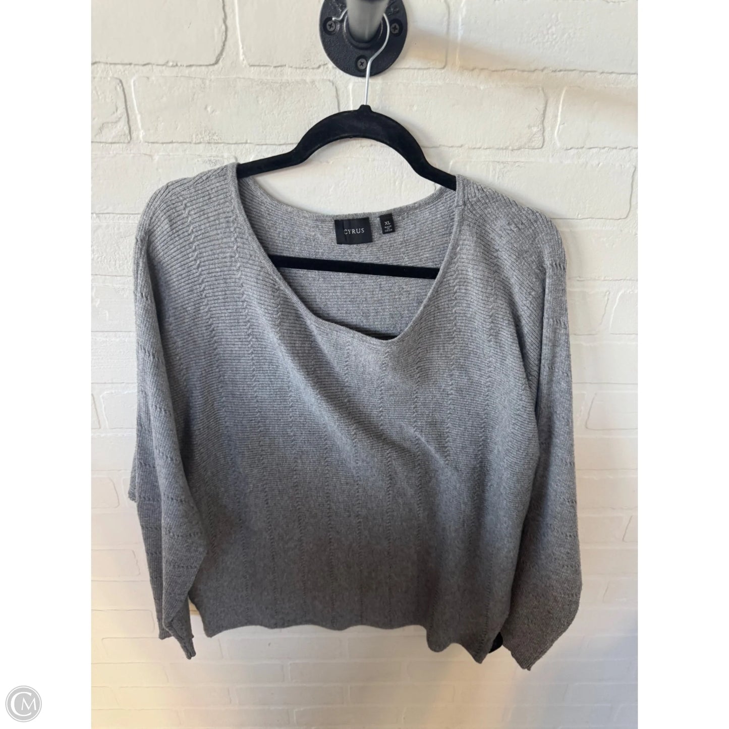 Sweater By Cyrus In Grey, Size: Xl