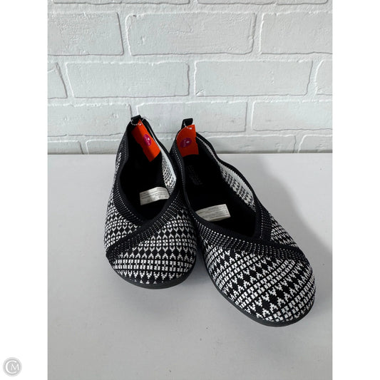 Shoes Flats By Clothes Mentor In Black & White, Size: 8.5
