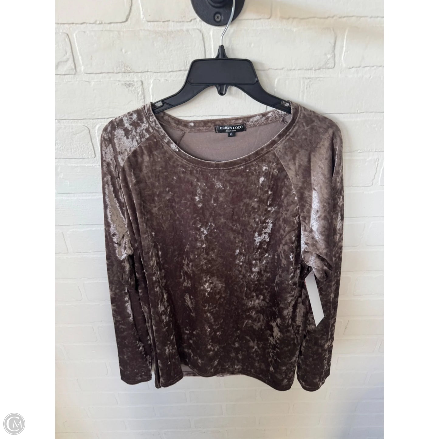 Top Long Sleeve By Urban Coco In Brown, Size: Xl