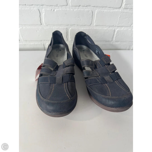 Shoes Flats By Clarks In Blue & Tan, Size: 11