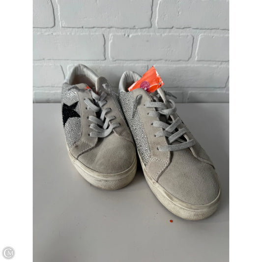 Shoes Sneakers By Vintage Havana In Silver & White, Size: 10