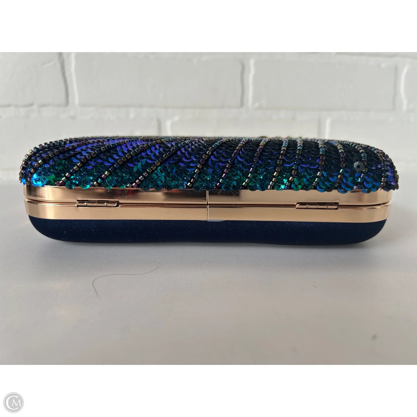 Clutch By Clothes Mentor, Size: Medium