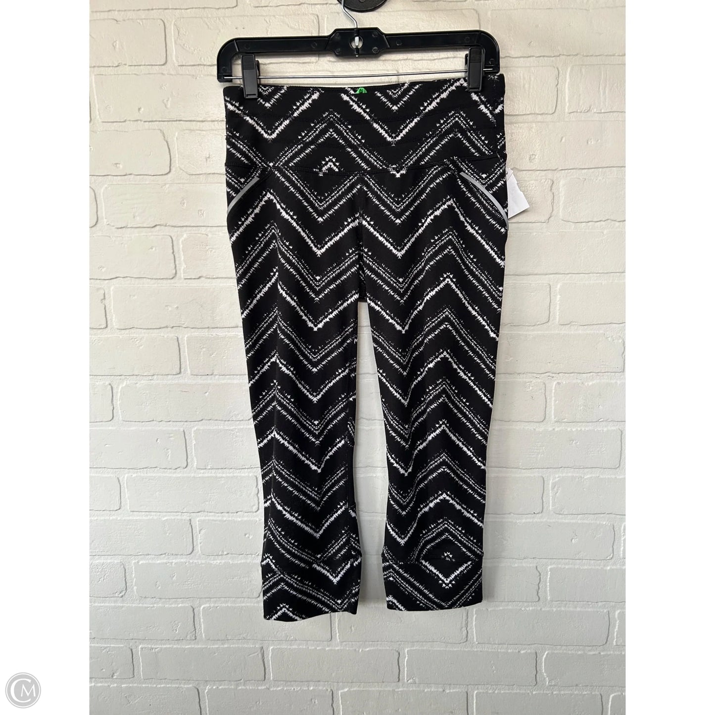 Athletic Capris By Athleta In Black & White, Size: 4