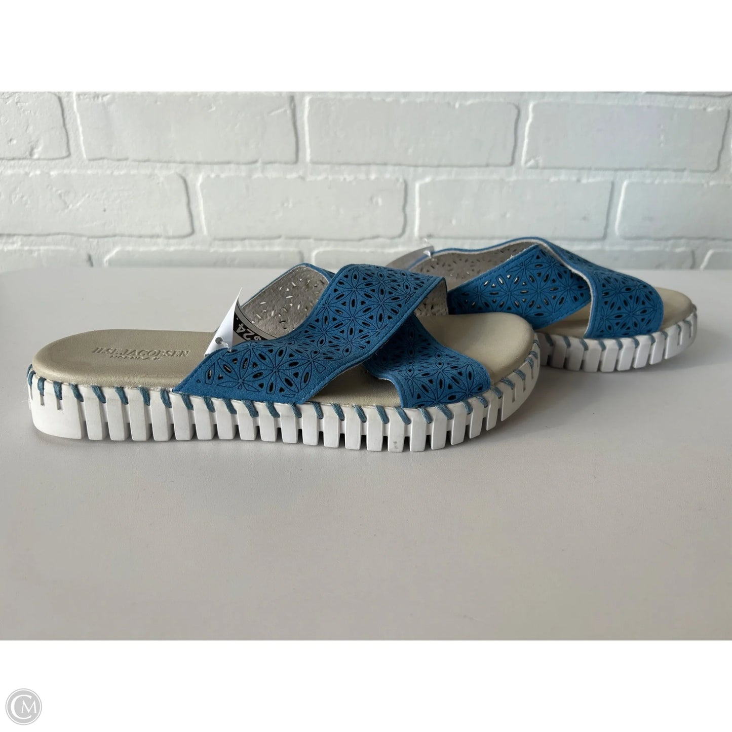 Sandals Flats By Jacobsons In Blue & White, Size: 7.5