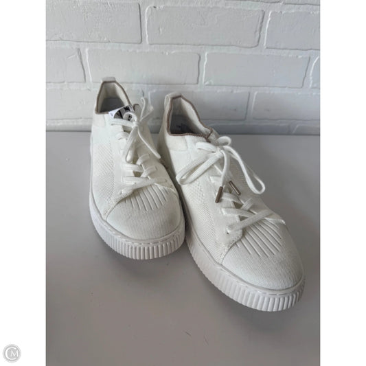 Shoes Sneakers By Sofft In White, Size: 11