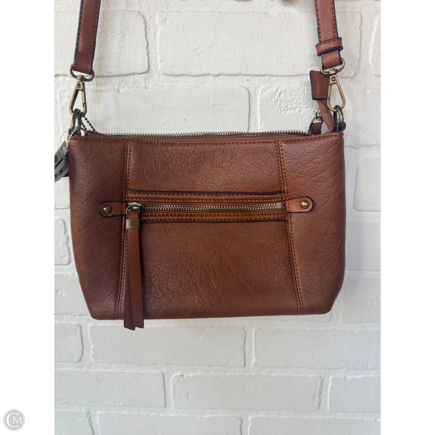Crossbody By Clothes Mentor, Size: Medium