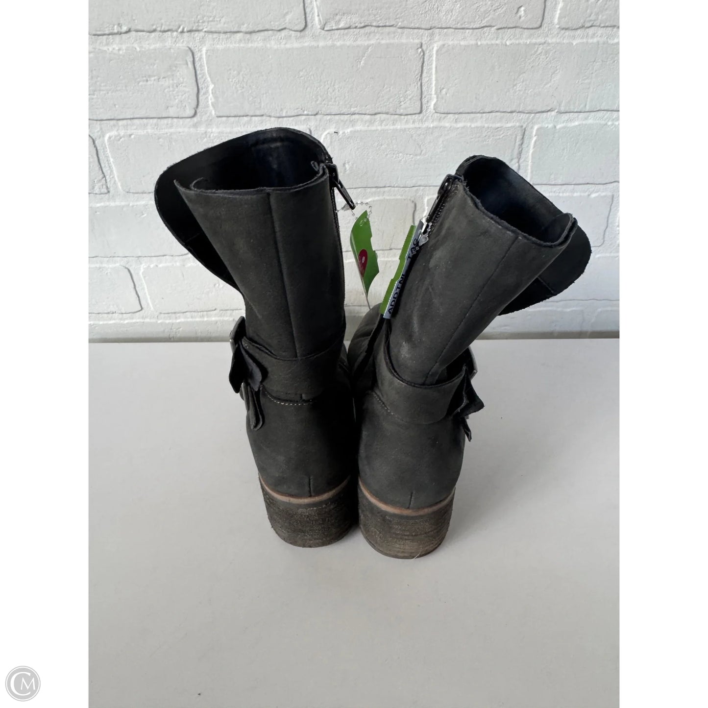 Boots Mid-calf Flats By Korks In Grey, Size: 9.5