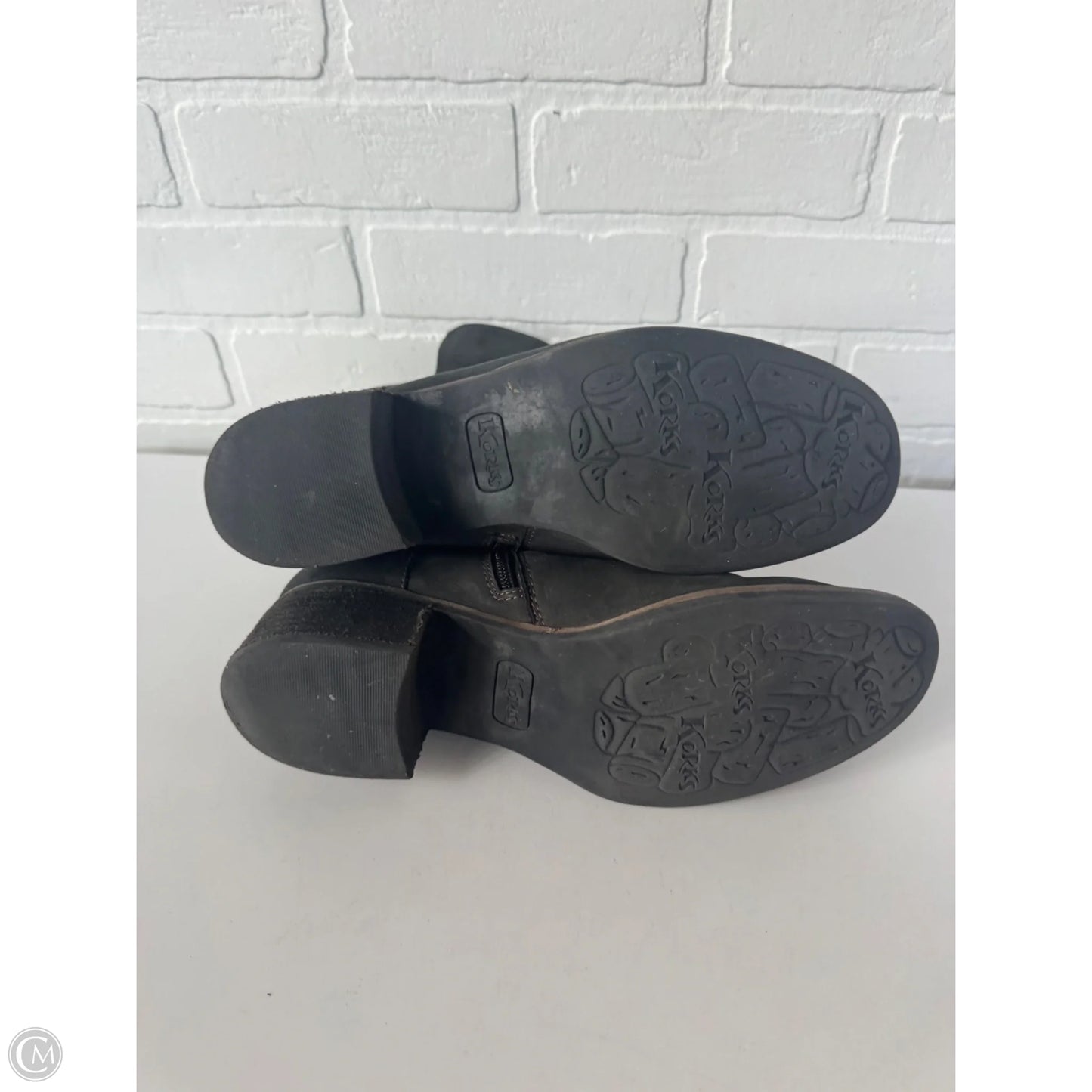 Boots Mid-calf Flats By Korks In Grey, Size: 9.5