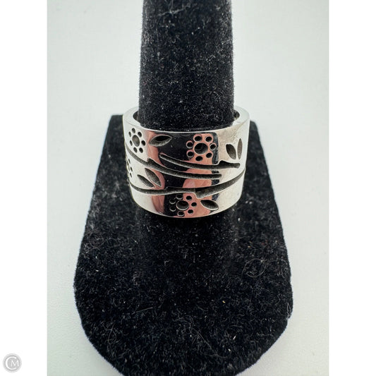 Ring Band By Clothes Mentor, Size: 6.5