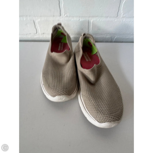 Shoes Sneakers By Skechers In Tan & White, Size: 5.5
