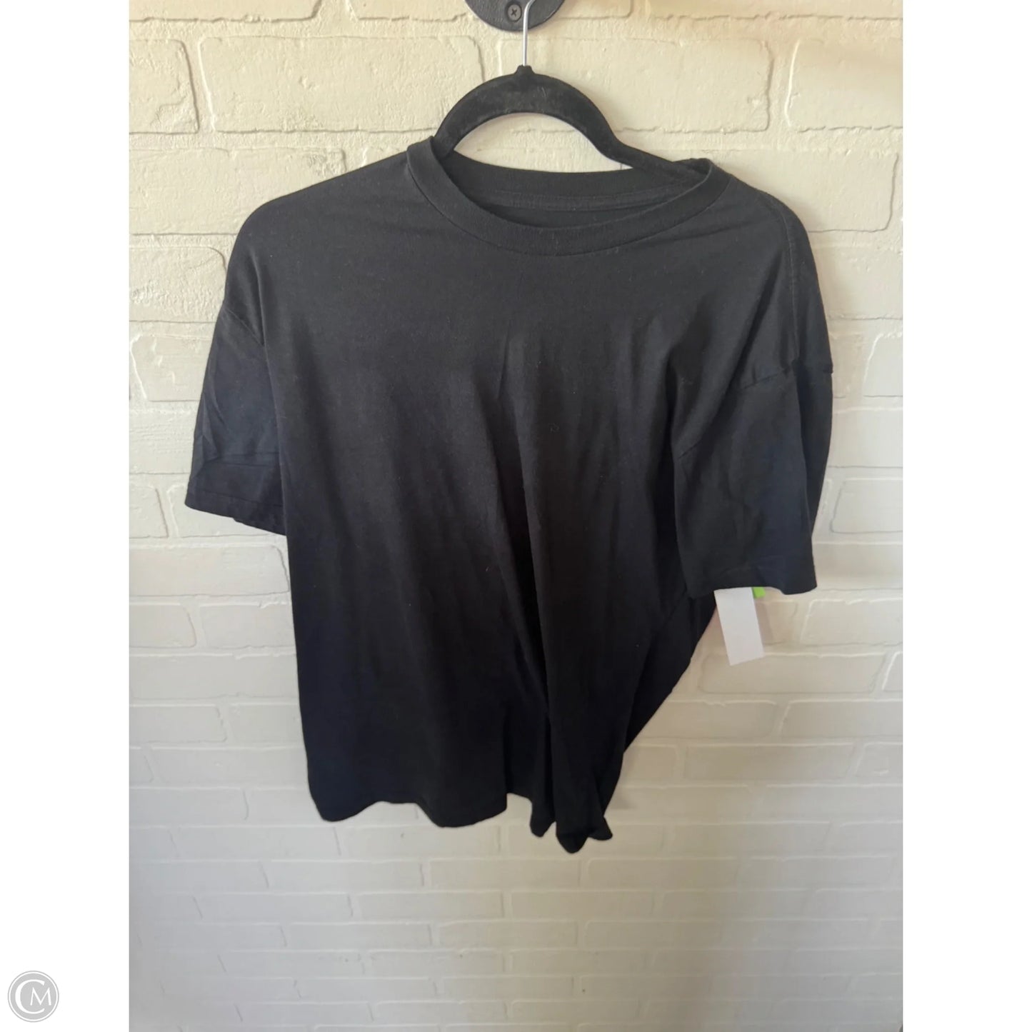 Top Short Sleeve Basic By Clothes Mentor In Black, Size: L