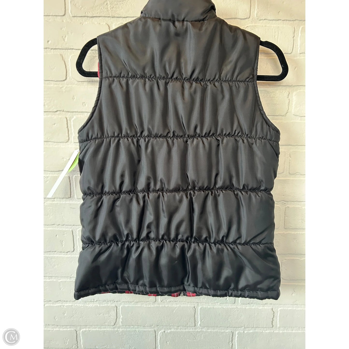 Vest Puffer & Quilted By Merona In Black & Red, Size: S