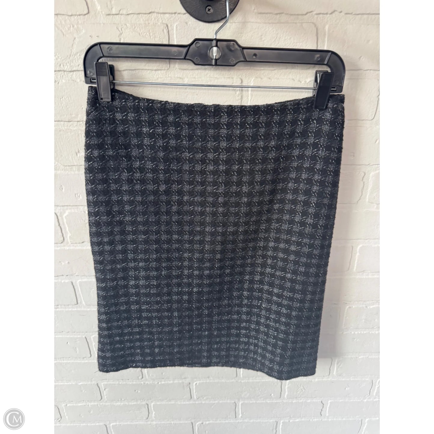 Skirt Mini & Short By Ann Taylor In Black & White, Size: 2p