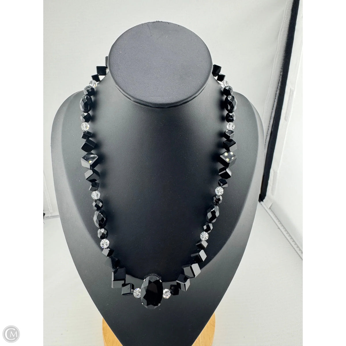 Necklace Lariat & Y-drop By Clothes Mentor