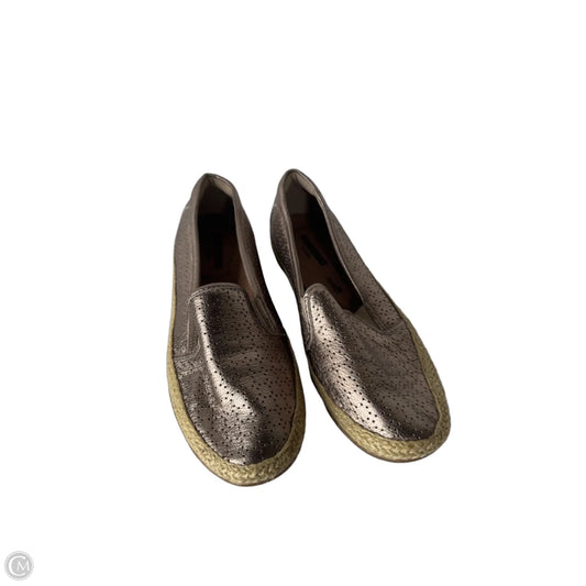 Shoes Flats By Clarks In Gold, Size: 7