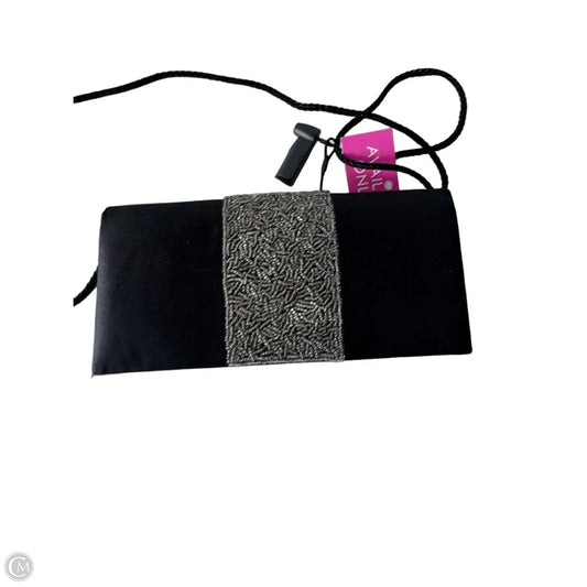 Clutch By Jessica Mcclintok, Size: Small