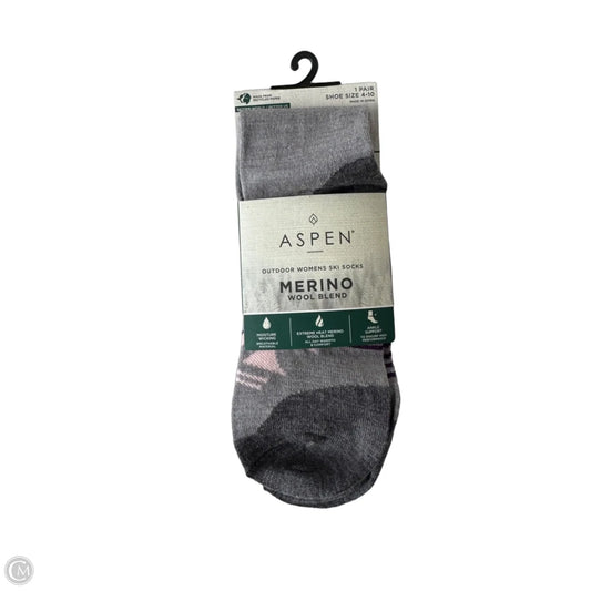 Socks By Clothes Mentor In Grey, Size: Osfm