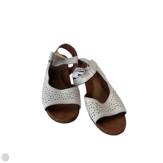 Sandals Heels Block By Cobb Hill In White, Size: 9