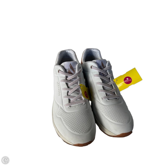 Shoes Athletic By Skechers In Gold & White, Size: 9