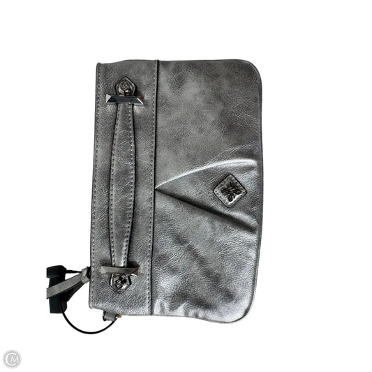 Wristlet By Simply Vera, Size: Medium