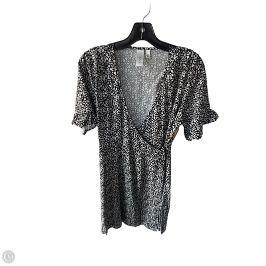Dress Casual Short By Clothes Mentor In Black & Silver, Size: M