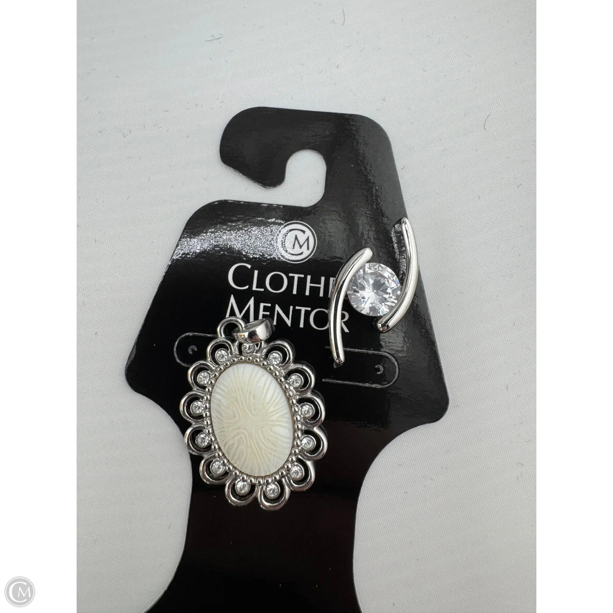 Accessory Label By Lia Sophia, Size: