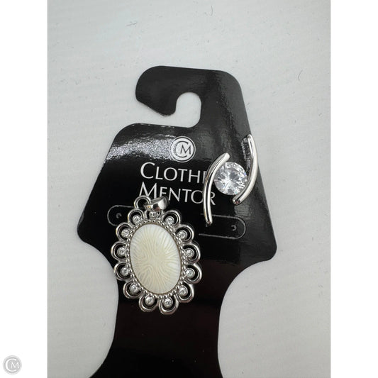Accessory Label By Lia Sophia, Size: