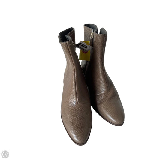 Boots Ankle Flats By Rockport In Brown, Size: 8