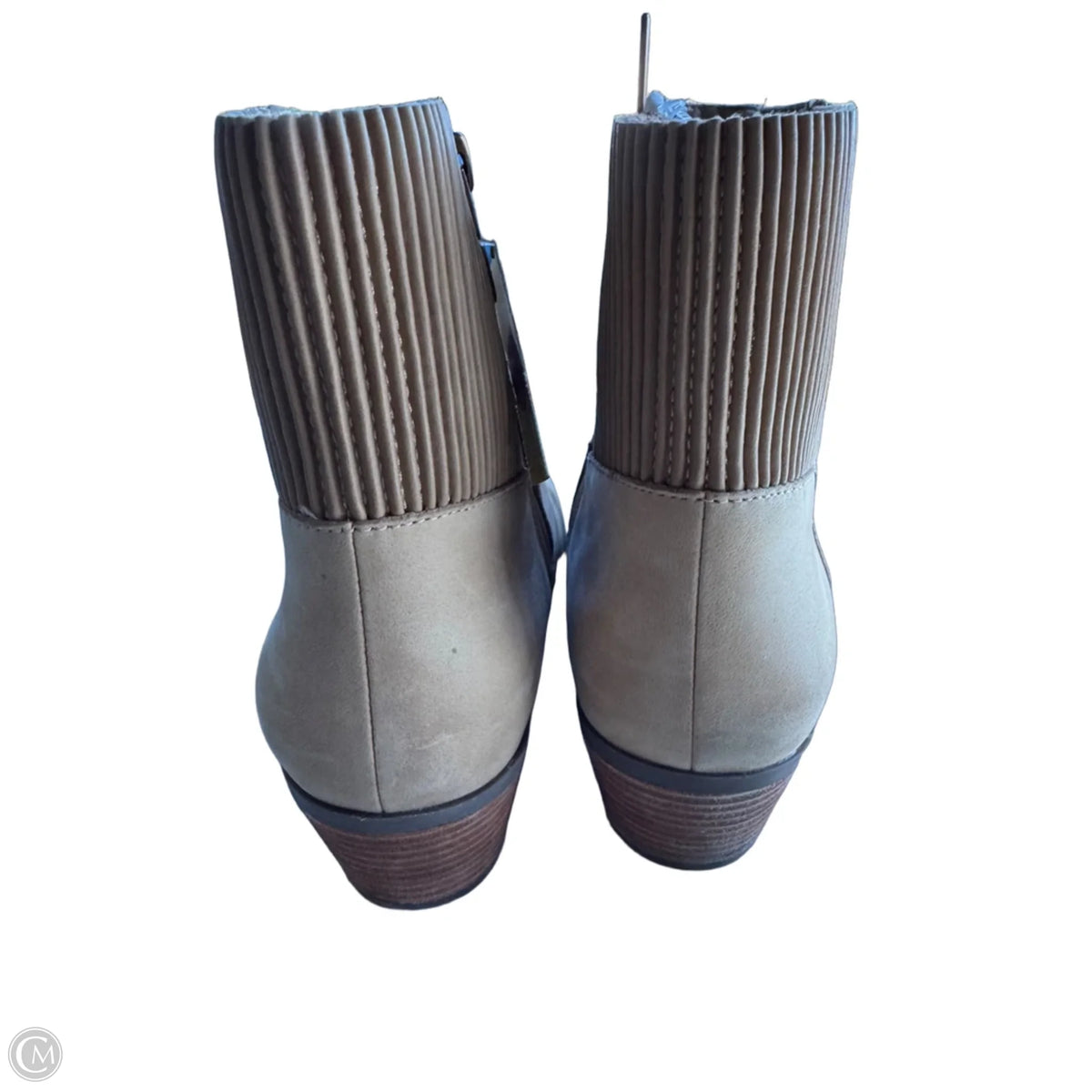 Boots Ankle Heels By Vionic In Tan, Size: 7