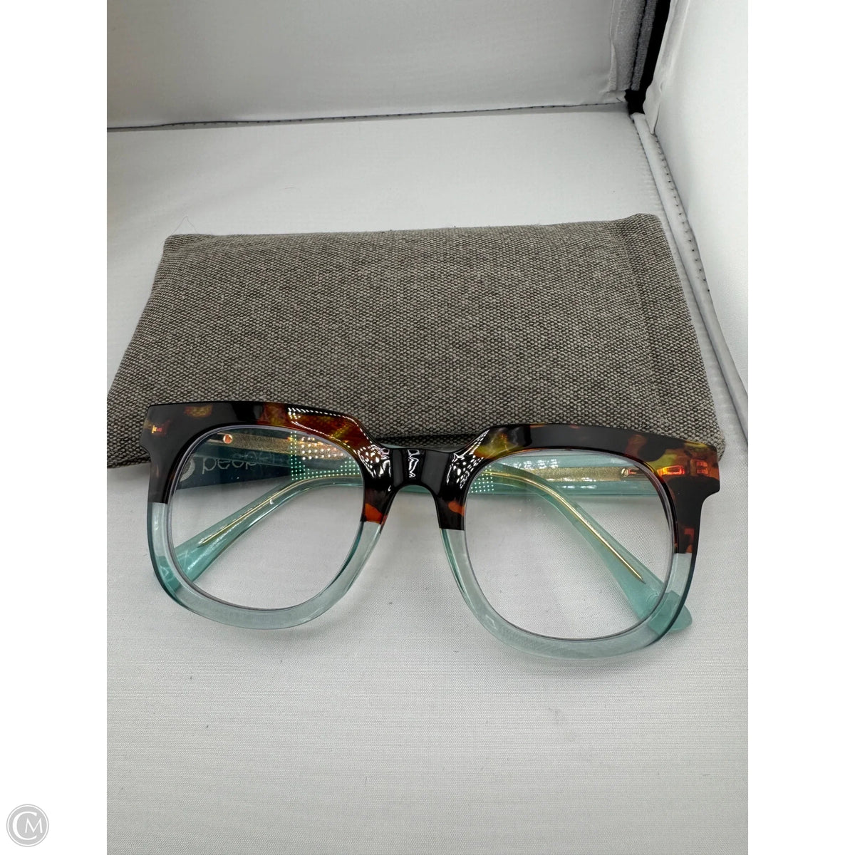 Sunglasses By PEEPERS, Size: