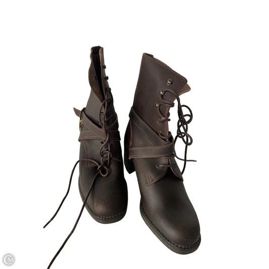 Boots Ankle Heels By Clothes Mentor In Brown, Size: 8.5