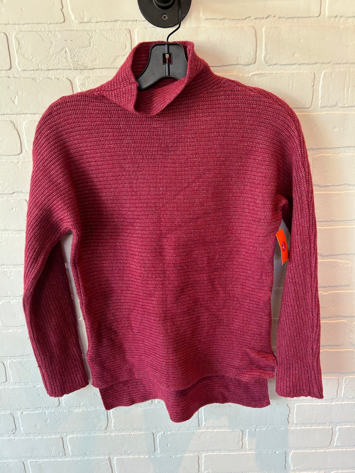 Sweater By Clothes Mentor In Red, Size: M