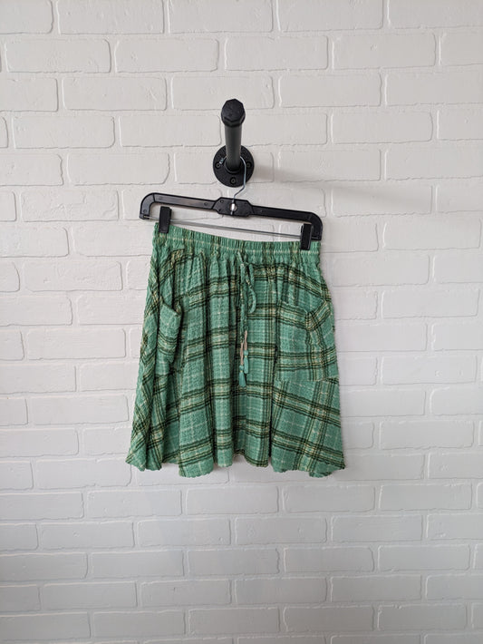 Skirt Mini & Short By Urban Outfitters  Size: 4