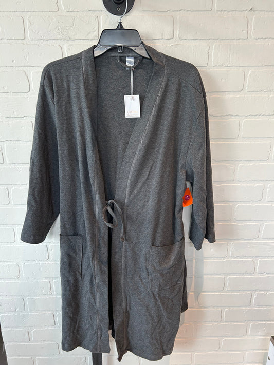 Robe By Clothes Mentor In Grey, Size: M