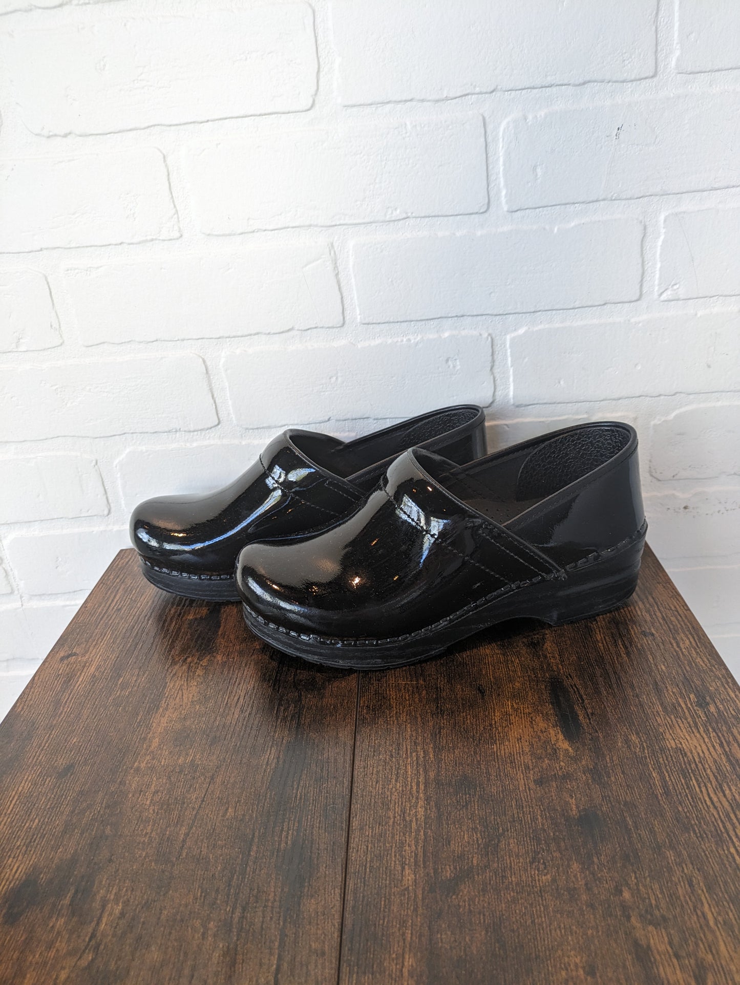 Shoes Flats By Dansko  Size: 7.5