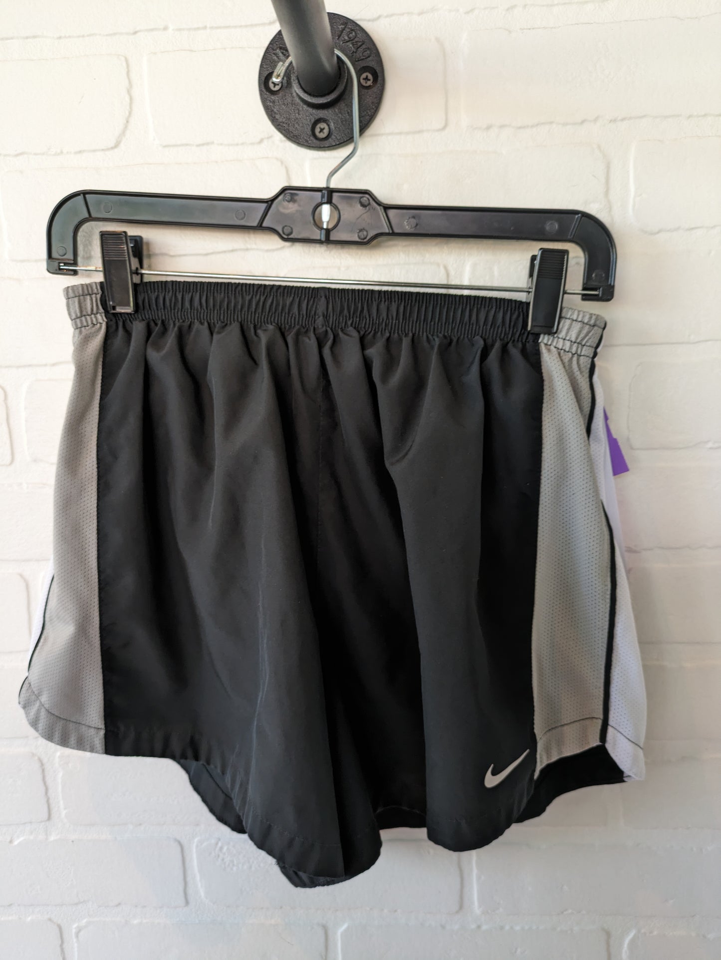 Black Athletic Shorts Nike, Size 8