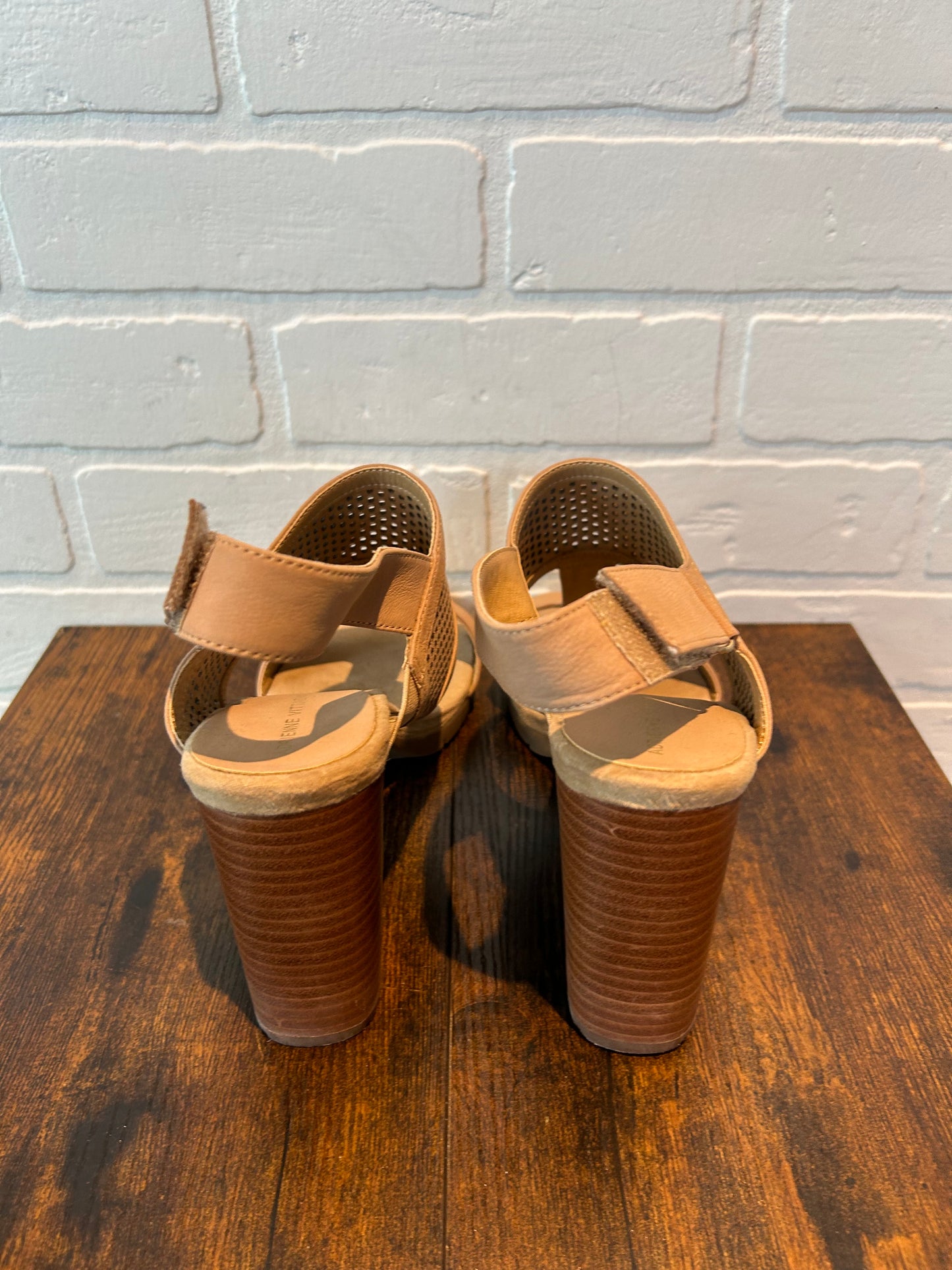 Brown Sandals Heels Block Adrienne Vittadini, Size 10