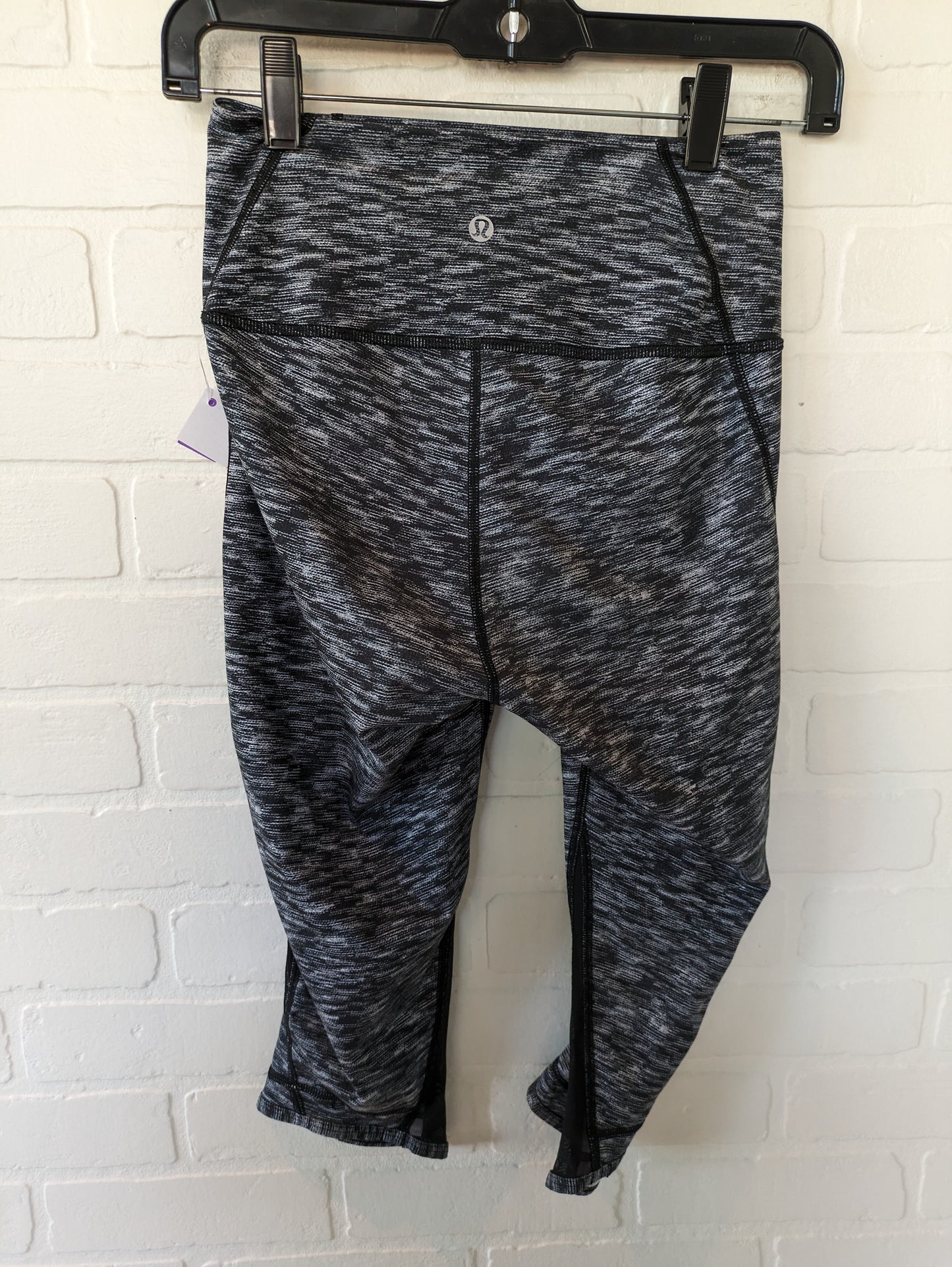 Black Athletic Leggings Capris Lululemon, Size 4