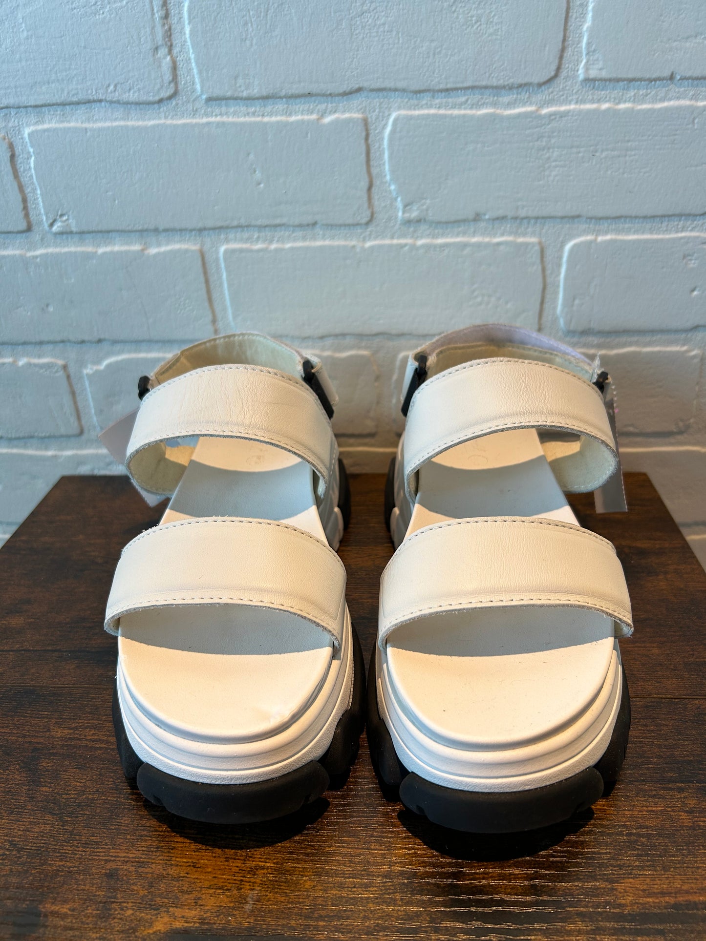 White Sandals Flats Timberland, Size 8