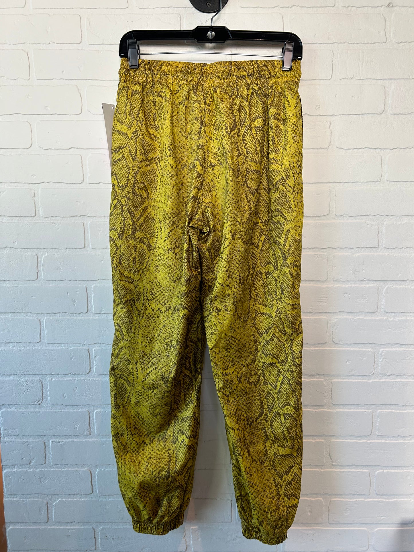 Yellow Athletic Pants Nike, Size 4