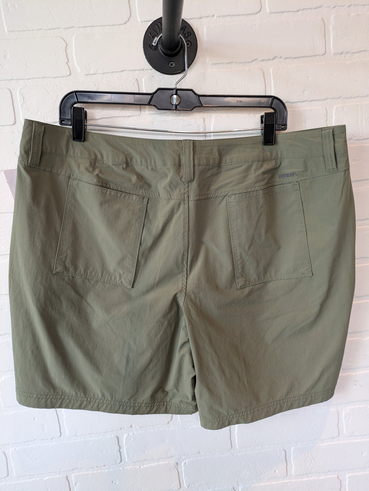 Green Athletic Shorts Clothes Mentor, Size 18