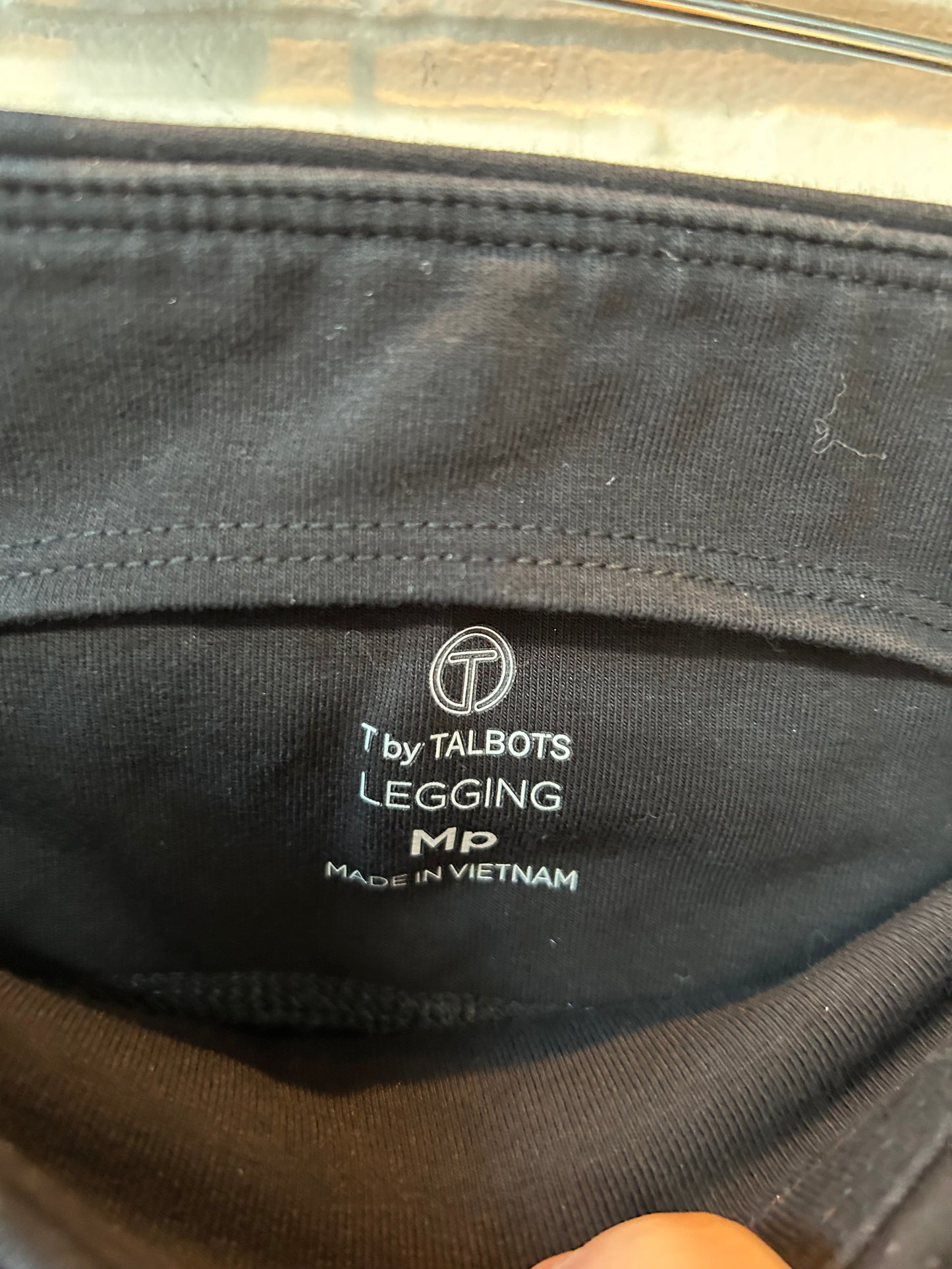 Black Athletic Leggings Talbots, Size 8petite