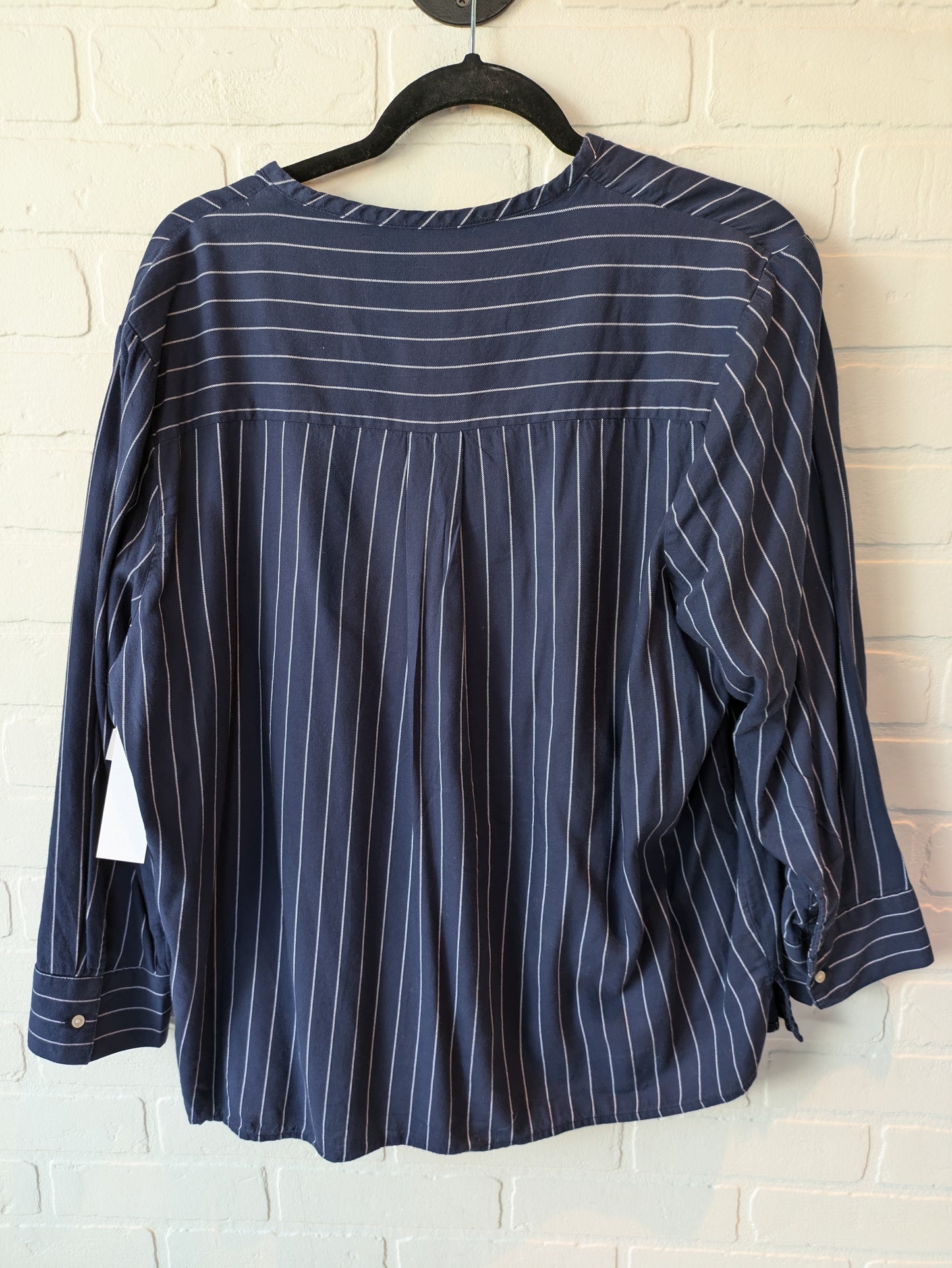 Top Long Sleeve By Old Navy In Blue & White, Size: Xl