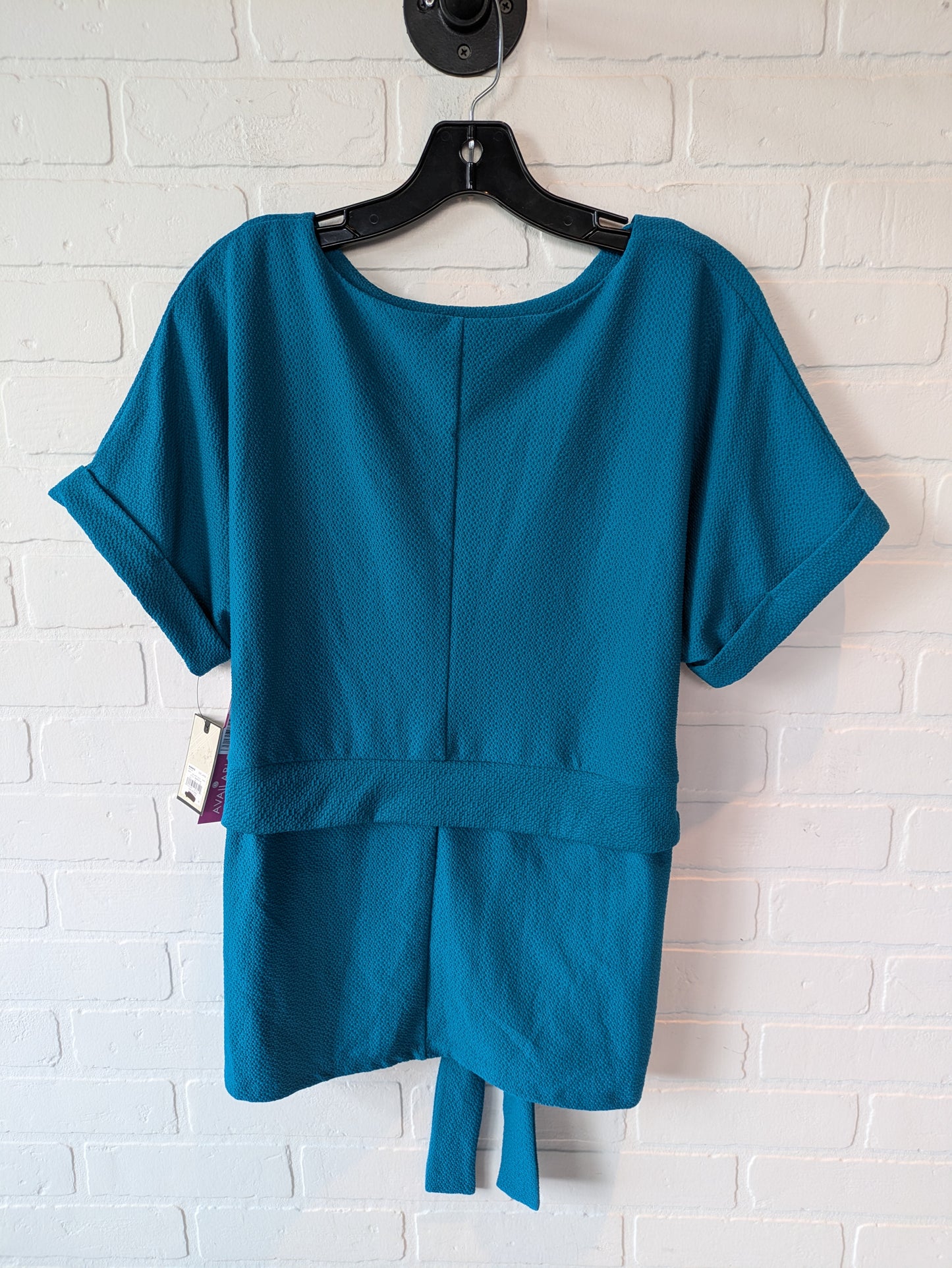 Top Short Sleeve By Dana Buchman In Blue, Size: L