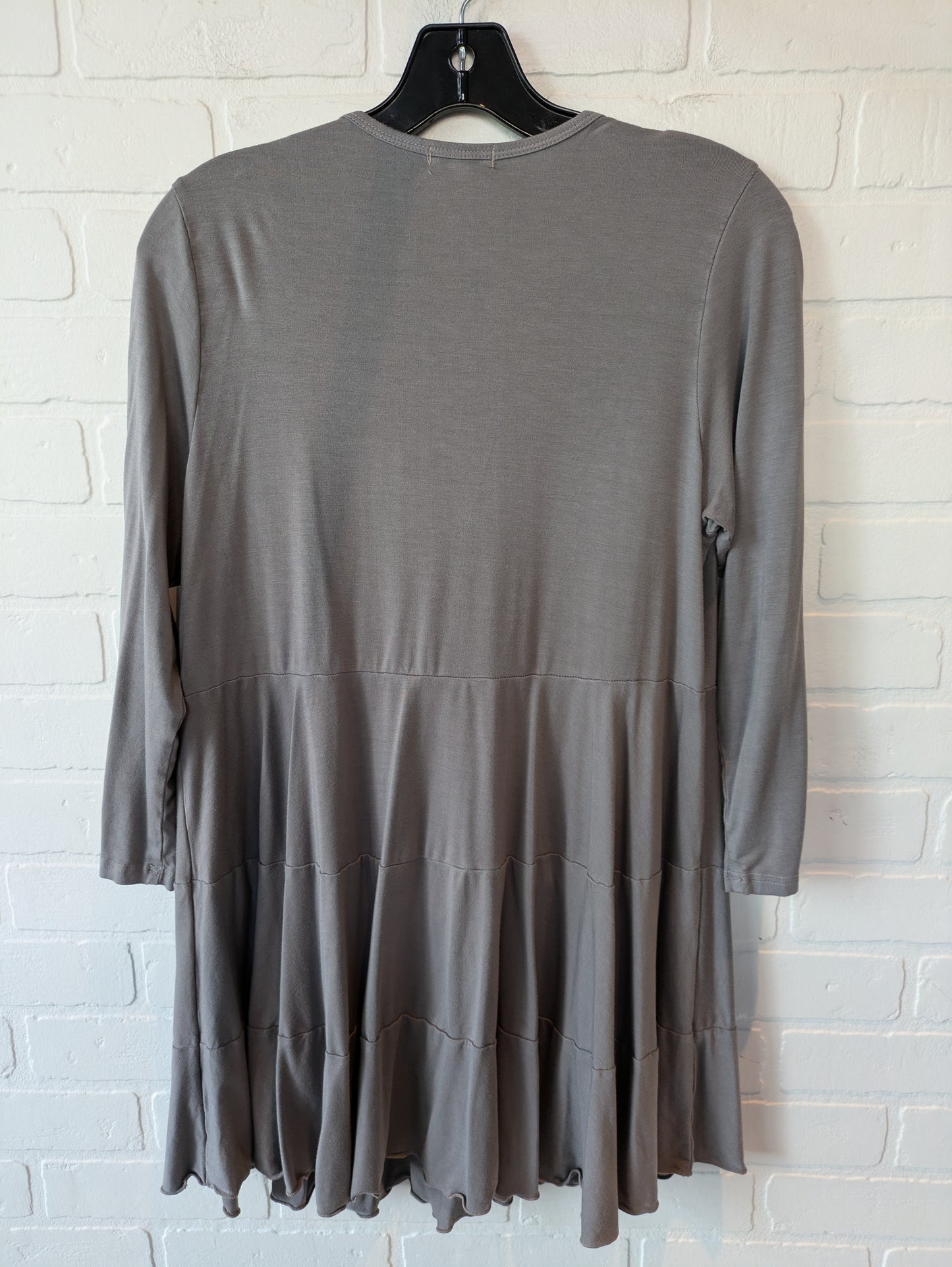 Tunic Long Sleeve By Clothes Mentor In Grey, Size: S