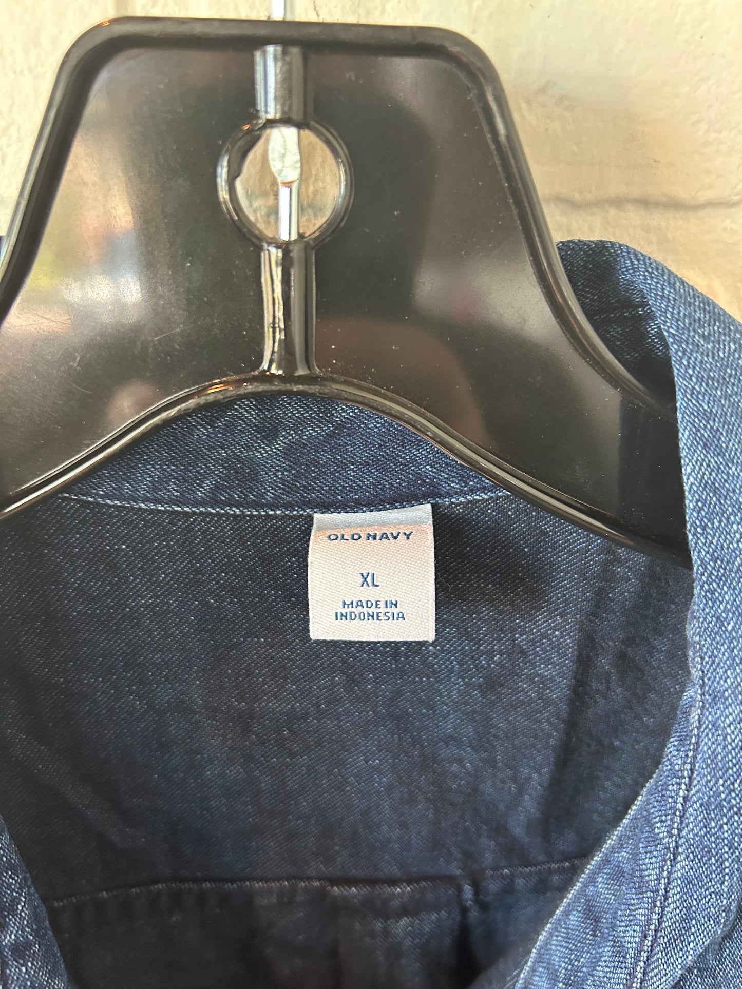 Top Long Sleeve By Old Navy In Blue Denim, Size: Xl