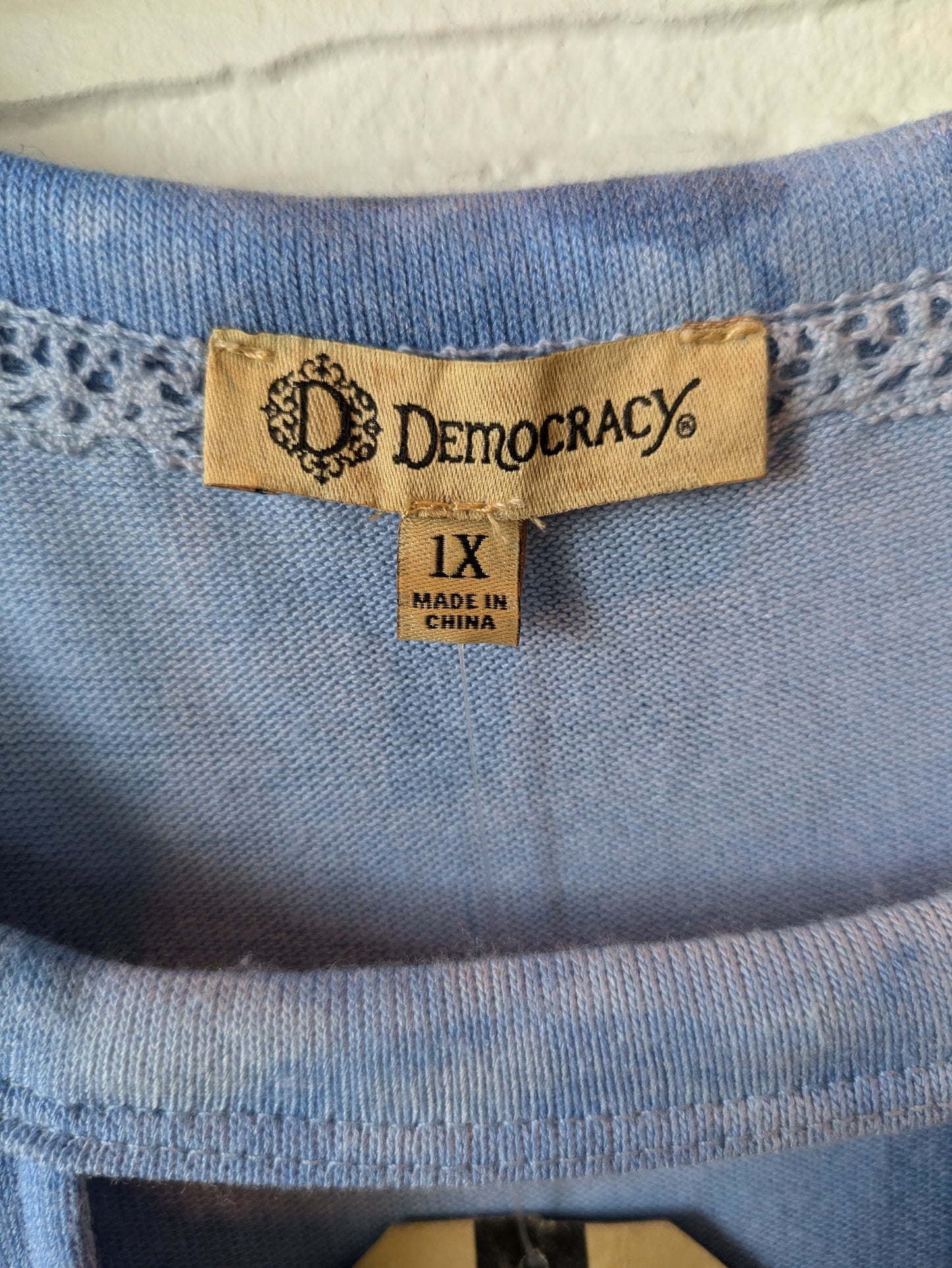 Top Short Sleeve By Democracy In Blue & Brown, Size: 1x