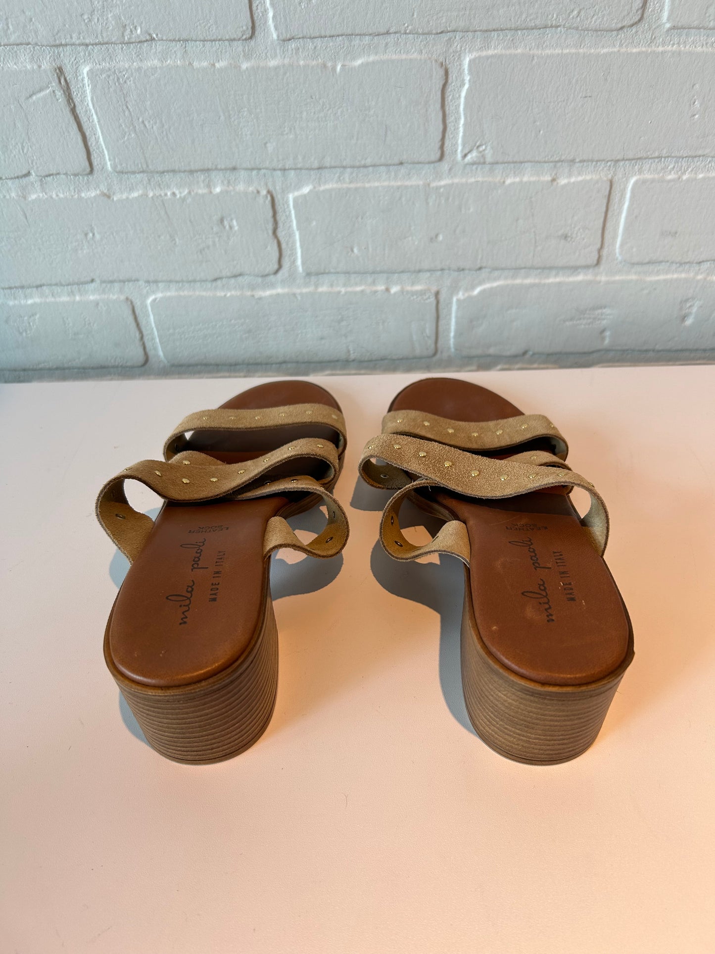 Sandals Heels Kitten By Clothes Mentor In Tan, Size: 6.5