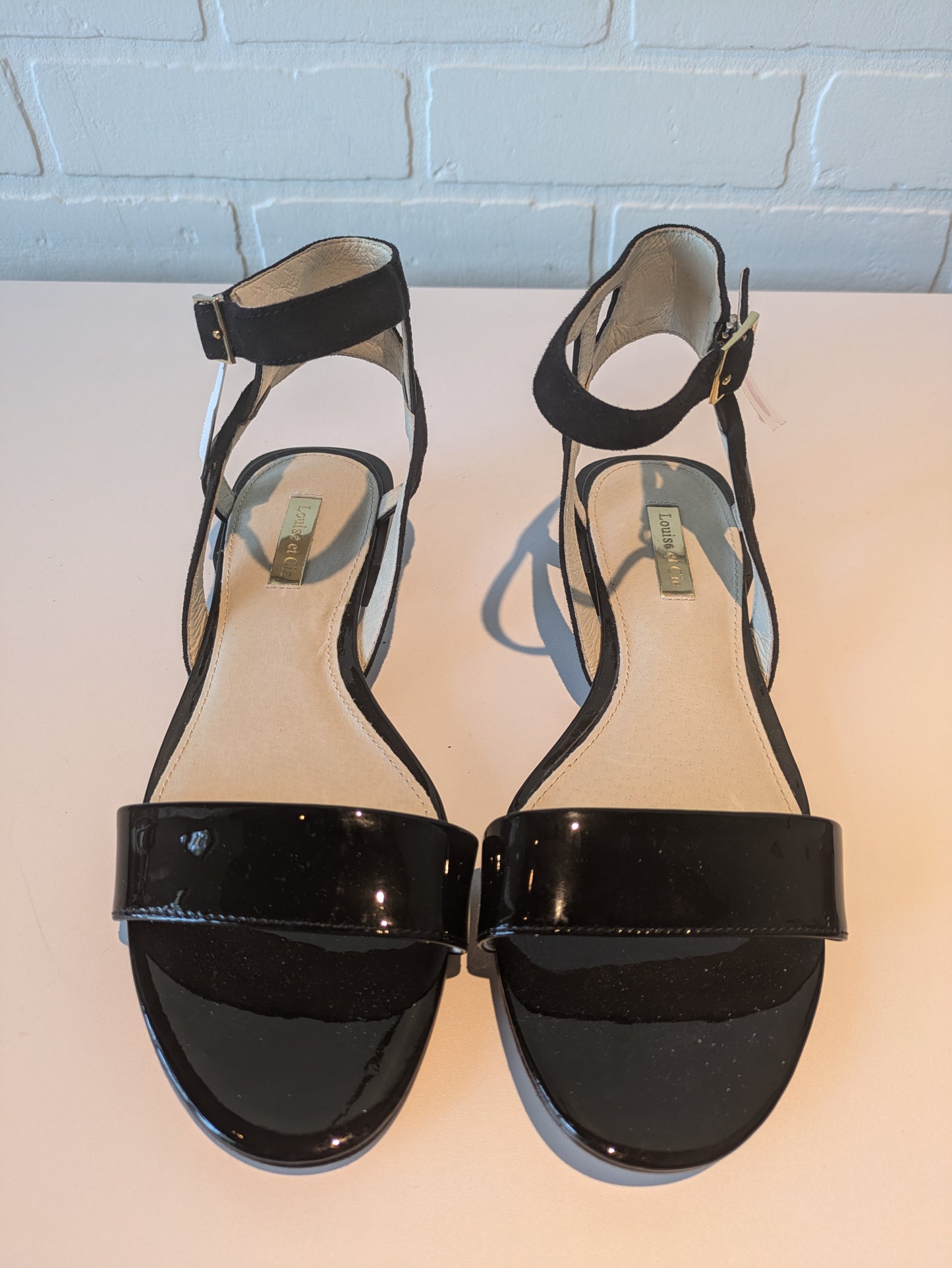 Sandals Flats By Louise Et Cie In Black, Size: 7.5